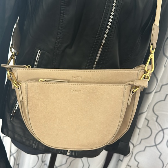 3-way Style Adjustable Crossbody Bag (Like New!!!) - Picture 2 of 8